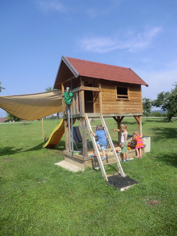 Appartement Landhaus Felsenkeller Sankt Kanzian am Klopeiner See Екстериор снимка